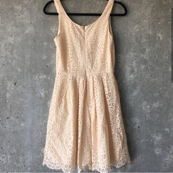 ❤️ J CREW Cream Lace Dress - Picture 2 of 4